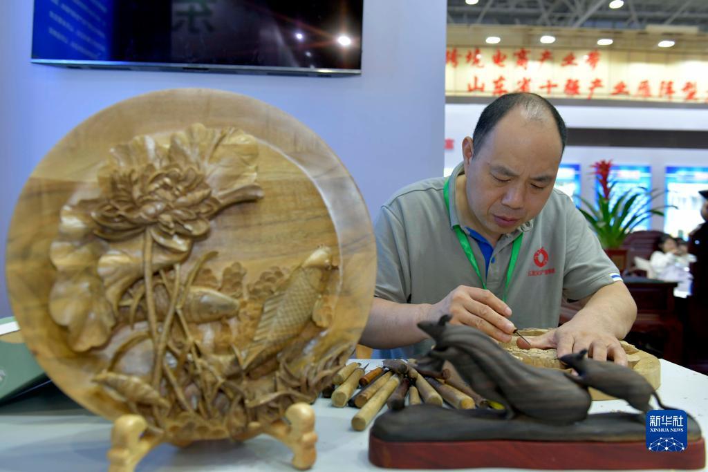 银钻娱乐在哪